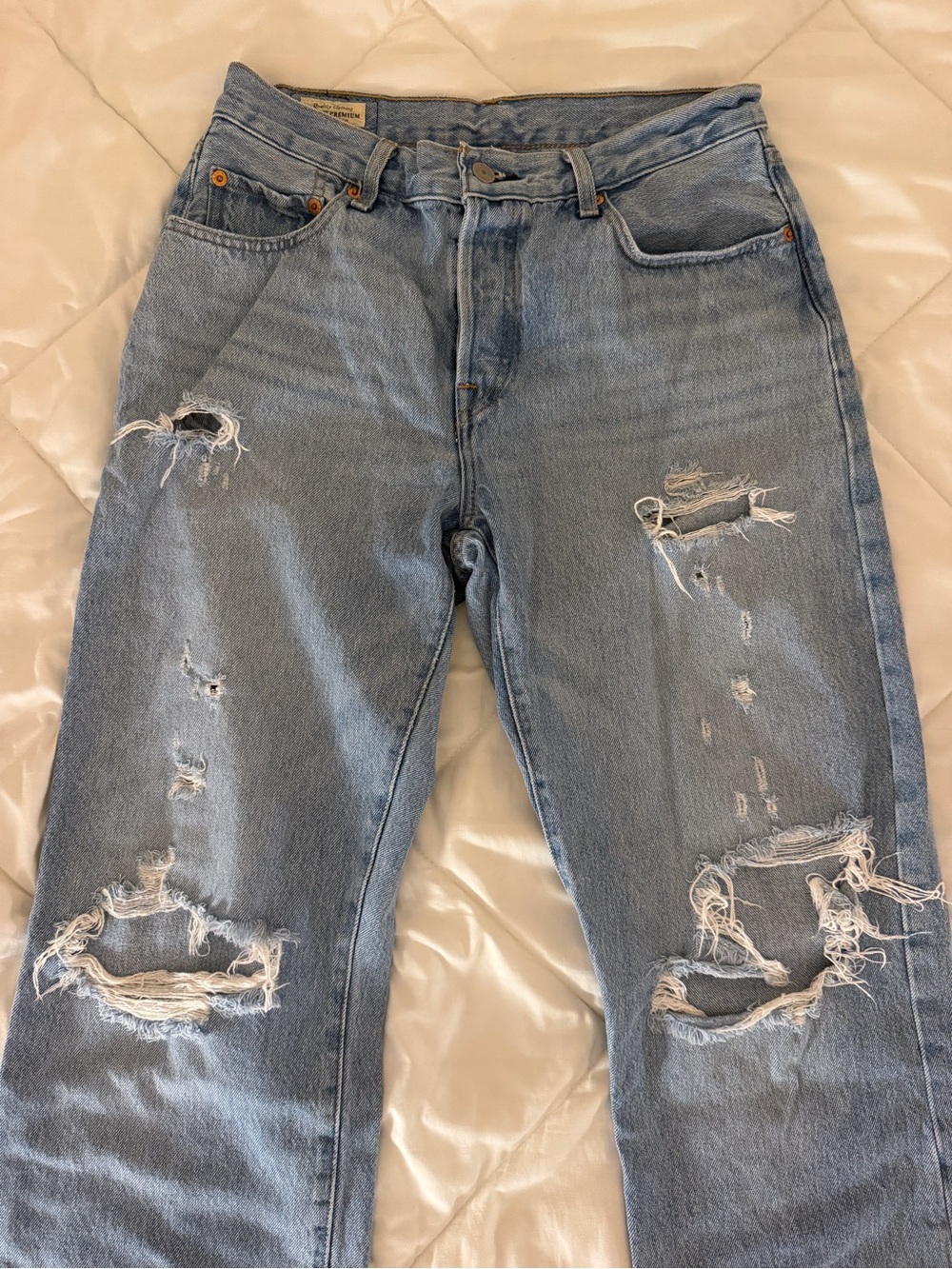 Vintage Levi’s 90s 501 Premium Jeans Womens 27x32 Light Wash Factory Distressed